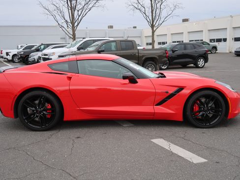 Used 2016 Chevrolet Corvette Stingray Coupe w/ 2LT Preferred Equipment Group image 11
