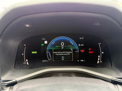 Used 2025 Toyota Camry SE w/ Convenience Package FWD image 10