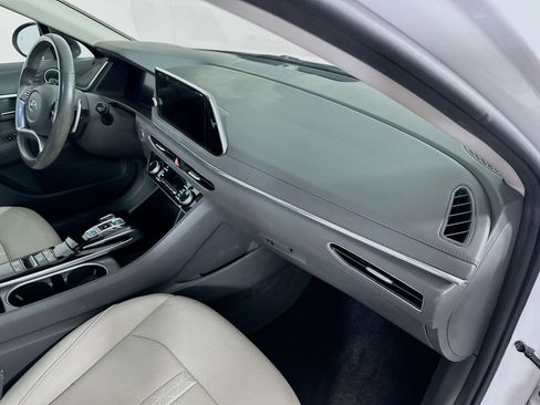 Used 2021 Hyundai Sonata Limited w/ Preferred Accessory Package FWD image 30