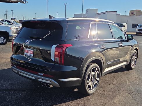 Used 2024 Hyundai Palisade SEL w/ Premium Package FWD image 4