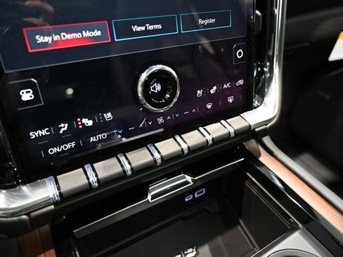 New 2026 GMC Yukon Denali w/ Sun & Power Step Package image 20