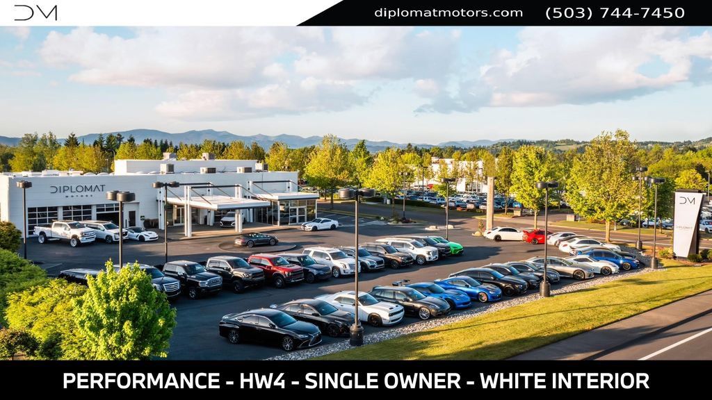 Used 2026 Tesla Model Y Performance AWD/4WD image 2