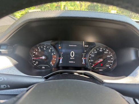 Used 2024 Jeep Compass Latitude AWD/4WD image 20