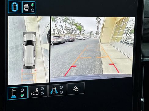 Certified 2025 GMC Yukon Elevation w/ Elevation Premium Package image 22