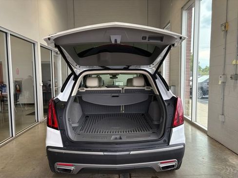 Certified 2024 Cadillac XT5 Premium Luxury w/ LPO, Floor Liner Package AWD/4WD image 14