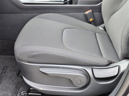 New 2026 Kia Sportage LX image 17