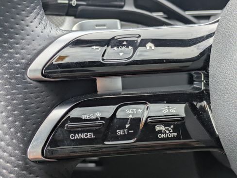 Used 2024 Mercedes-Benz C 300 Sedan image 24