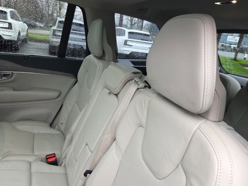 Used 2022 Volvo XC90 T6 Inscription w/ Advanced Package image 6