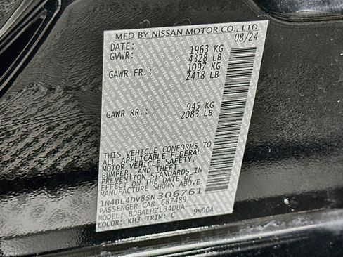 Used 2025 Nissan Altima 2.5 SV FWD image 12