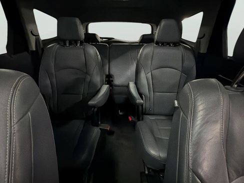 Used 2020 Buick Enclave Essence w/ Sport Touring Edition image 32