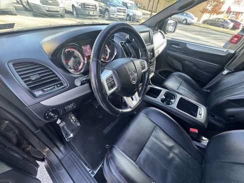 Used 2017 Dodge Grand Caravan GT image 31