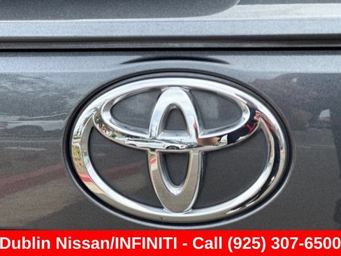 Used 2025 Toyota RAV4 XLE AWD/4WD image 50