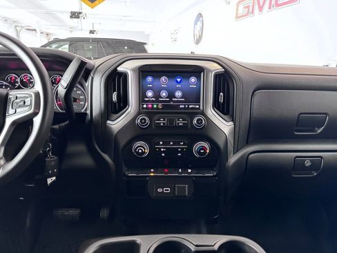 Used 2020 Chevrolet Silverado 1500 LT image 19