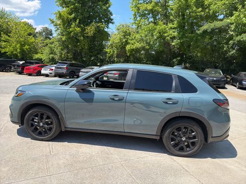 Certified 2025 Honda HR-V Sport image 8