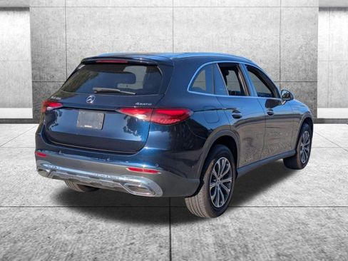 Used 2024 Mercedes-Benz GLC 300 4MATIC image 4