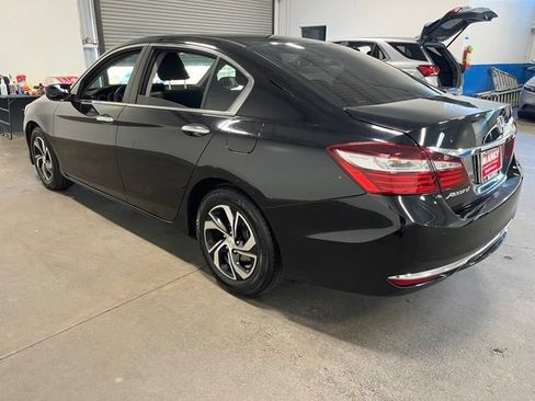 Used 2017 Honda Accord LX image 5