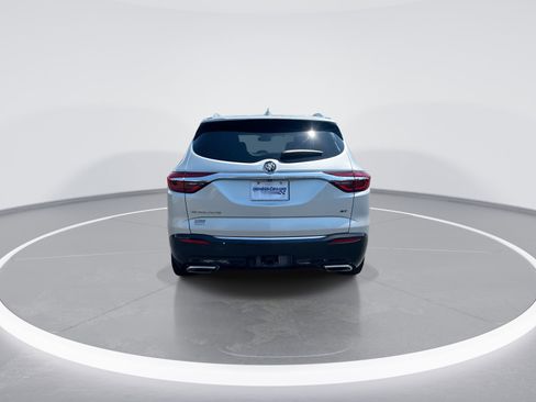 Used 2020 Buick Enclave Essence w/ Sport Touring Edition FWD image 8
