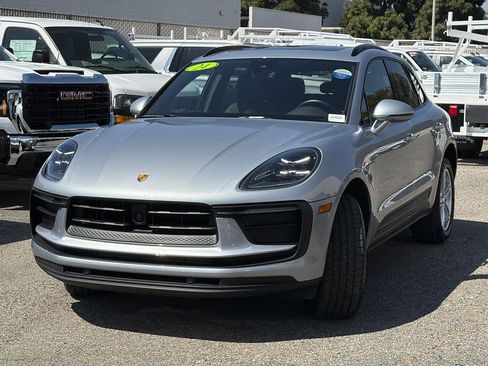 Used 2024 Porsche Macan AWD/4WD image 8