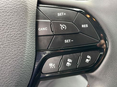 Used 2023 Jeep Cherokee Altitude Lux AWD/4WD image 16