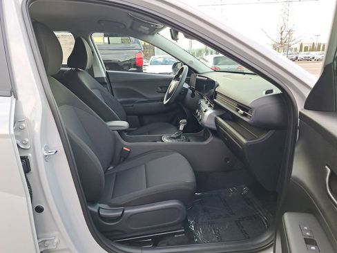 New 2026 Hyundai Kona SE AWD/4WD image 17