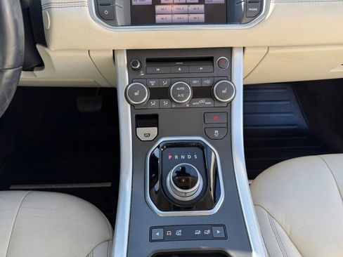 Used 2013 Land Rover Range Rover Evoque Prestige image 11