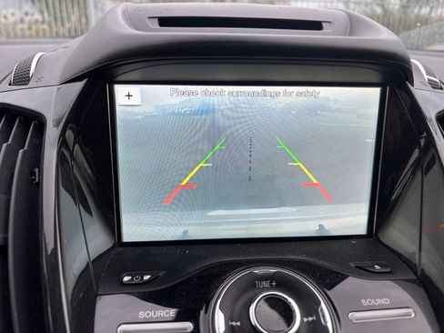 Used 2016 Ford Escape Titanium image 9