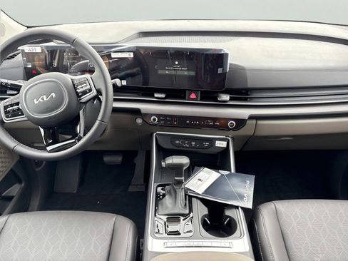 New 2026 Kia Carnival EX image 16