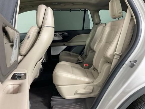 Used 2020 Lincoln Aviator Reserve w/ Equipment Group 201A RWD image 24