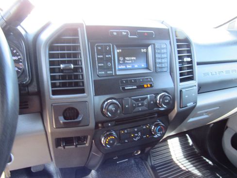 Used 2017 Ford F450 XL w/ Power Equipment Group RWD image 13