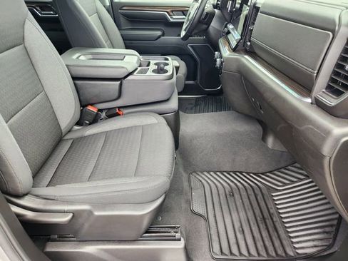 Used 2024 Chevrolet Silverado 1500 LT AWD/4WD image 14