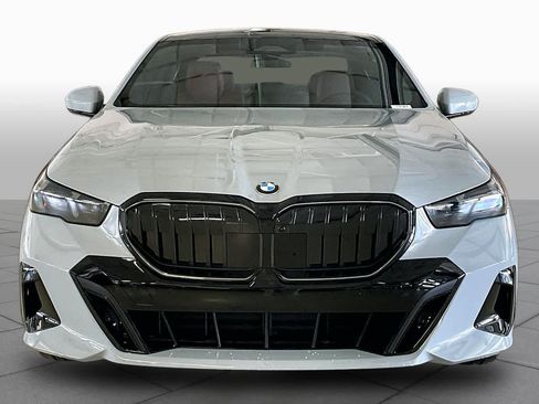 New 2027 BMW 530i w/ Executive Package RWD image 3