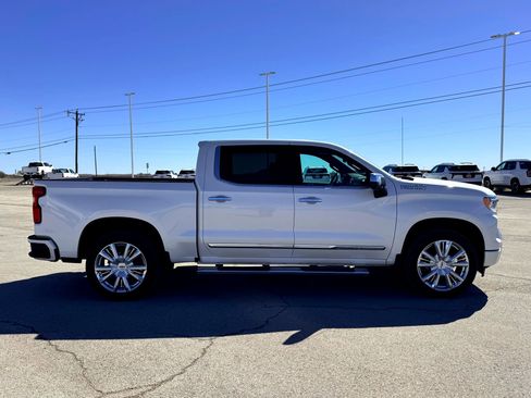 Used 2023 Chevrolet Silverado 1500 High Country w/ High Country Premium Package image 5
