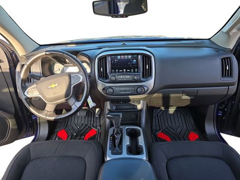 Used 2017 Chevrolet Colorado LT w/ LT Convenience Package image 11