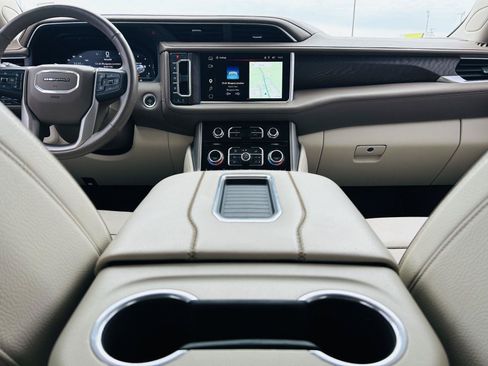 Used 2022 GMC Yukon Denali AWD/4WD image 32