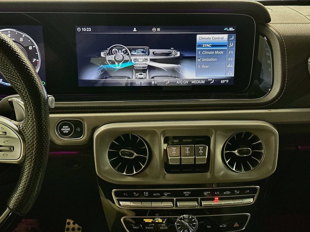 Certified 2021 Mercedes-Benz G 63 AMG 4MATIC w/ G Manufaktur Interior Package image 17