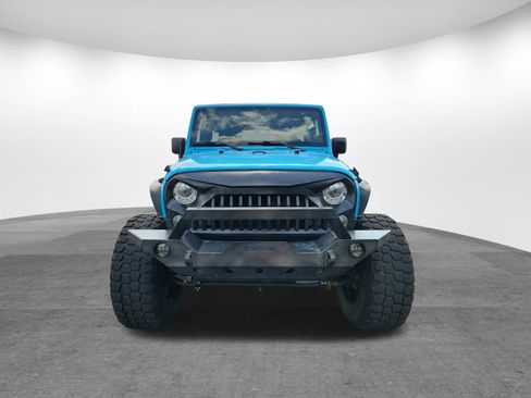 Used 2017 Jeep Wrangler Unlimited Sahara w/ Connectivity Group AWD/4WD image 15