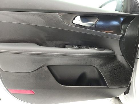 Used 2024 Kia Forte GT-Line image 11