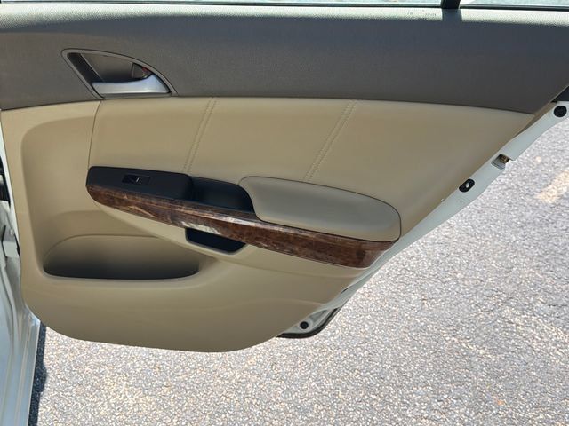 Used 2009 Honda Accord EX-L image 17