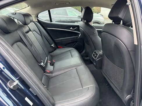 Used 2026 Genesis G70 2.5T image 11