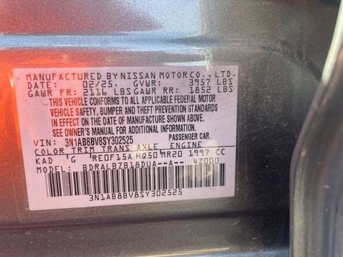 Used 2025 Nissan Sentra S image 27