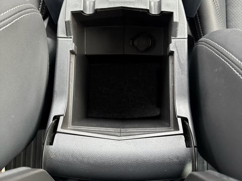 Used 2023 Subaru Forester Touring image 17