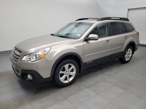 Used 2014 Subaru Outback 2.5i Premium image 2