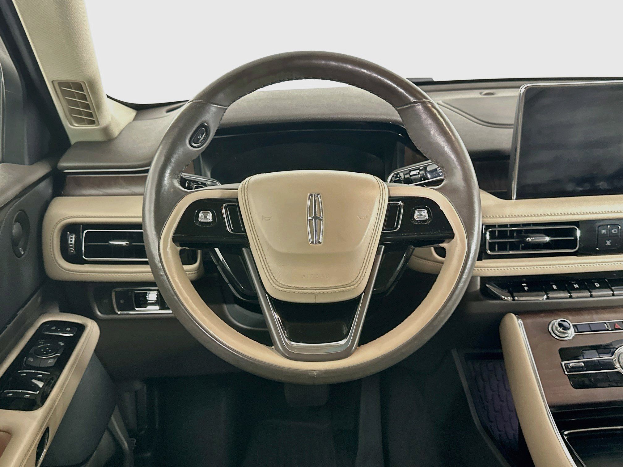Used 2023 Lincoln Aviator Reserve w/ Equipment Group 201A AWD/4WD image 18