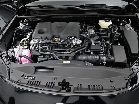 Used 2025 Toyota Camry LE image 19