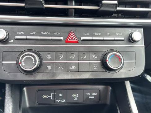 Certified 2025 Hyundai Tucson SE AWD/4WD image 13