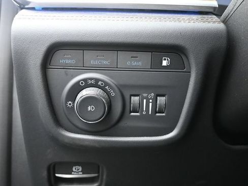 Used 2022 Jeep Grand Cherokee Summit AWD/4WD image 19