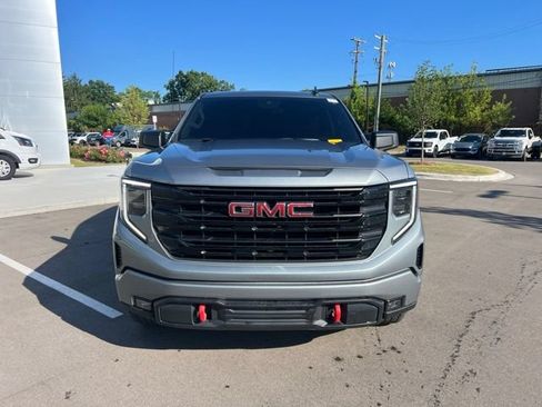 Used 2025 GMC Sierra 1500 Elevation w/ Preferred Package AWD/4WD image 2
