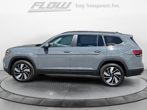 New 2026 Volkswagen Atlas SE image 4