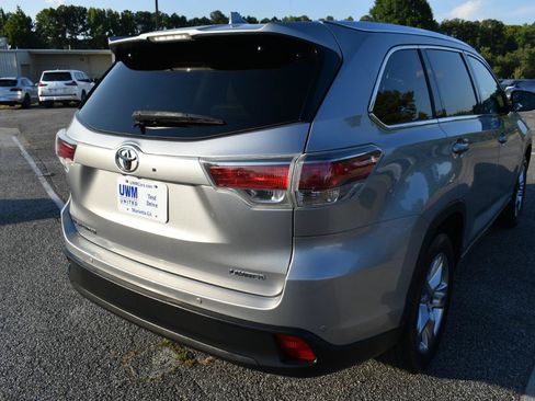 Used 2016 Toyota Highlander Limited FWD image 6