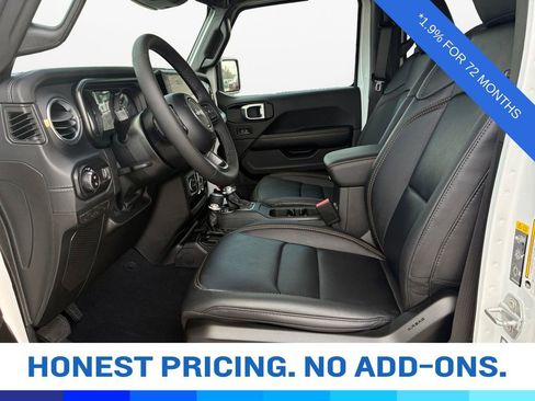 New 2026 Jeep Gladiator Sahara image 19